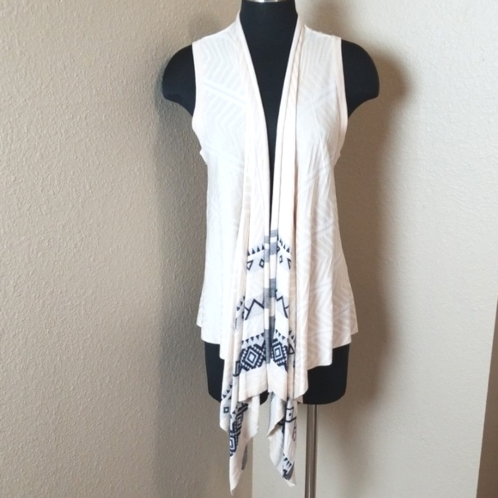 Umgee Ivory Black Southwest Print Waterfall Vest